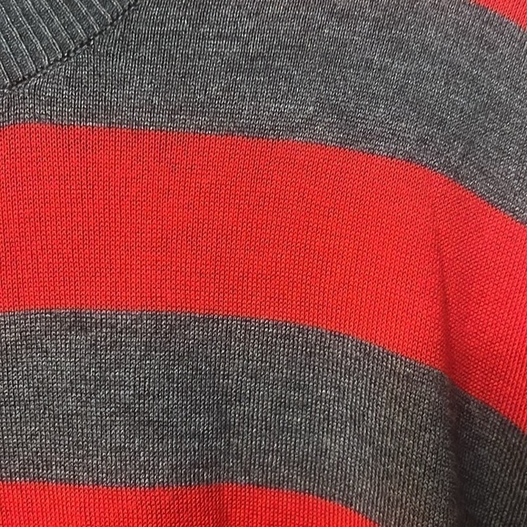 🆕Eric + Lani stripes sweater grey and red 3/4 sleeves size M - Picture 4 of 12
